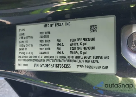 2025 Tesla Model 3 Long Range Rear-Wheel Drive/Standard Rear-Wheel Drive z USA, uszkodzony, nr VIN 5YJ3E1EA1SF934355